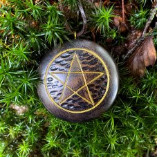 Dřevěný přívěsek Pentagram č.1