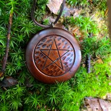 Dřevěný přívěsek Pentagram č.2
