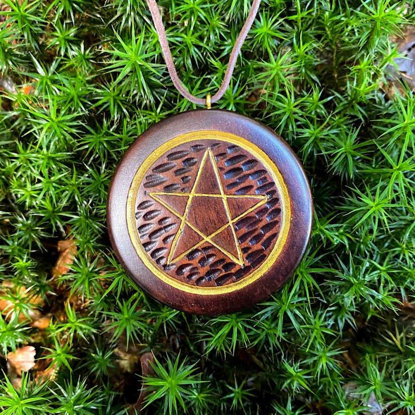Dřevěný přívěsek Pentagram č.4
