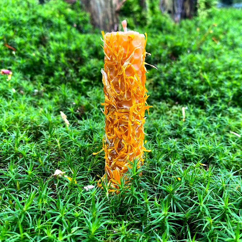 Oranžový válec s měsíčkem - Rozměry: 18,5 x 2 cm