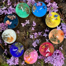 Čajová svíčka s bylinkami a krystalem