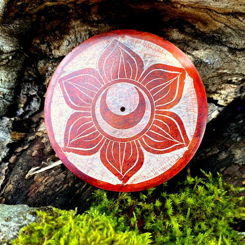 Vyřezávaný minerální stojánek Talířek - Čakry: Třetí oko