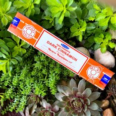 Tyčinky tmavá skořice