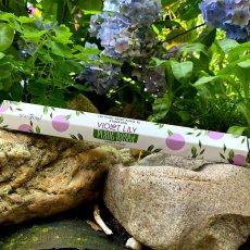 Premium rostlinné tyčinky fialová lilie