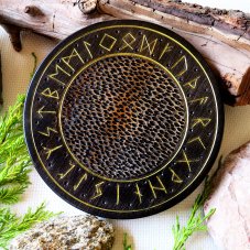 Tácek s runami Starší futhark č.1