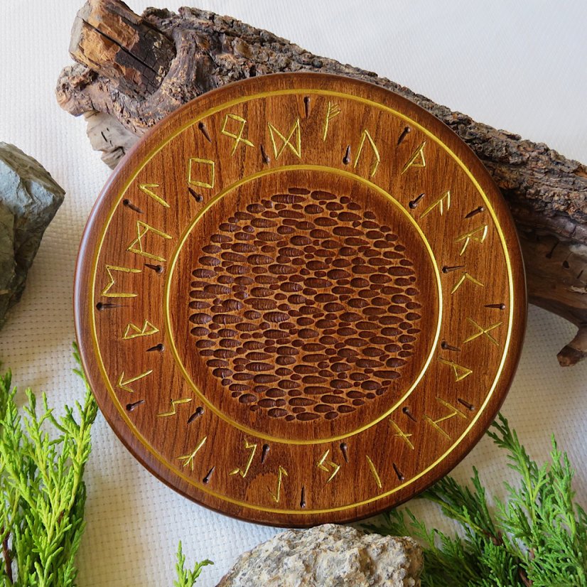 Tácek s runami Starší futhark č.19