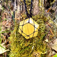 Macrame přívěsek hexagon