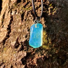 Přívěsek modrý krystal