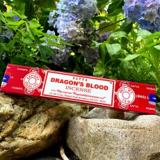 Tyčinky dračí krev